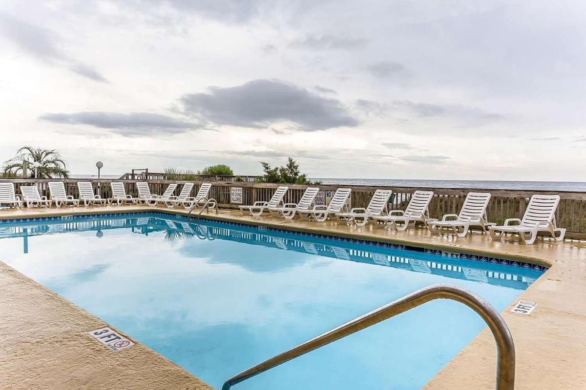 מירטל ביץ' Ocean Star Hotel (Adults Only) מראה חיצוני תמונה