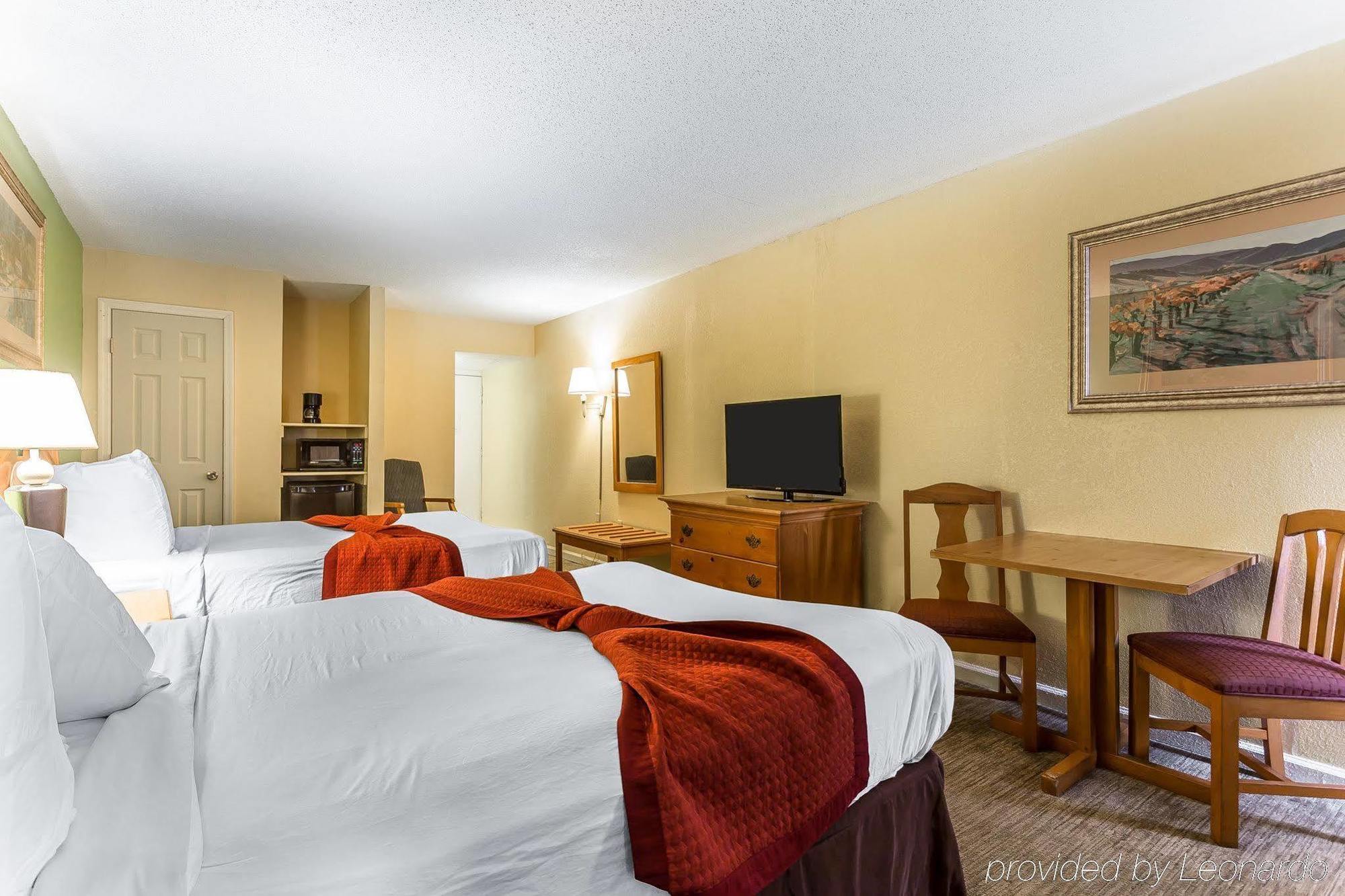 מירטל ביץ' Ocean Star Hotel (Adults Only) מראה חיצוני תמונה