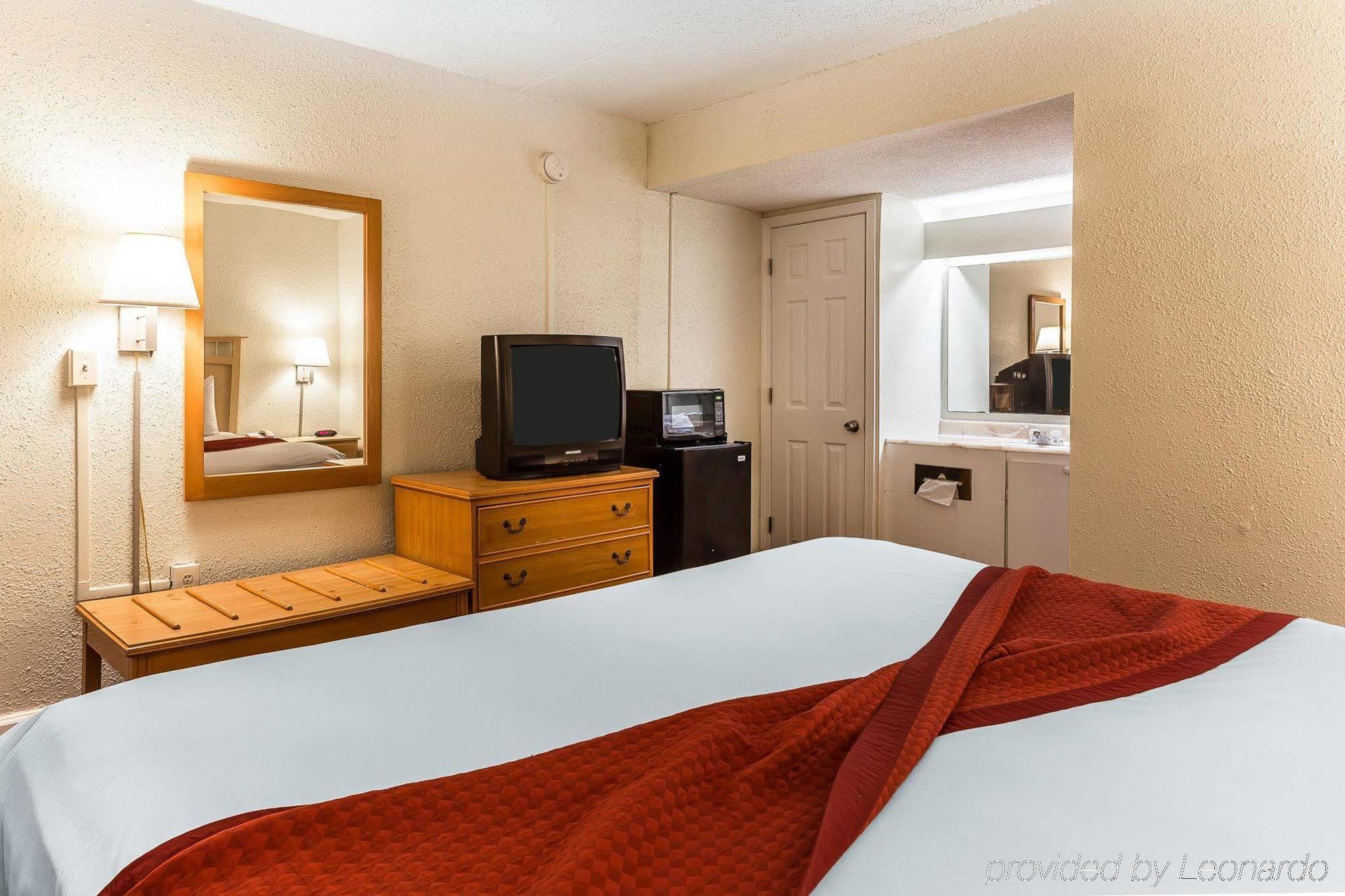מירטל ביץ' Ocean Star Hotel (Adults Only) מראה חיצוני תמונה