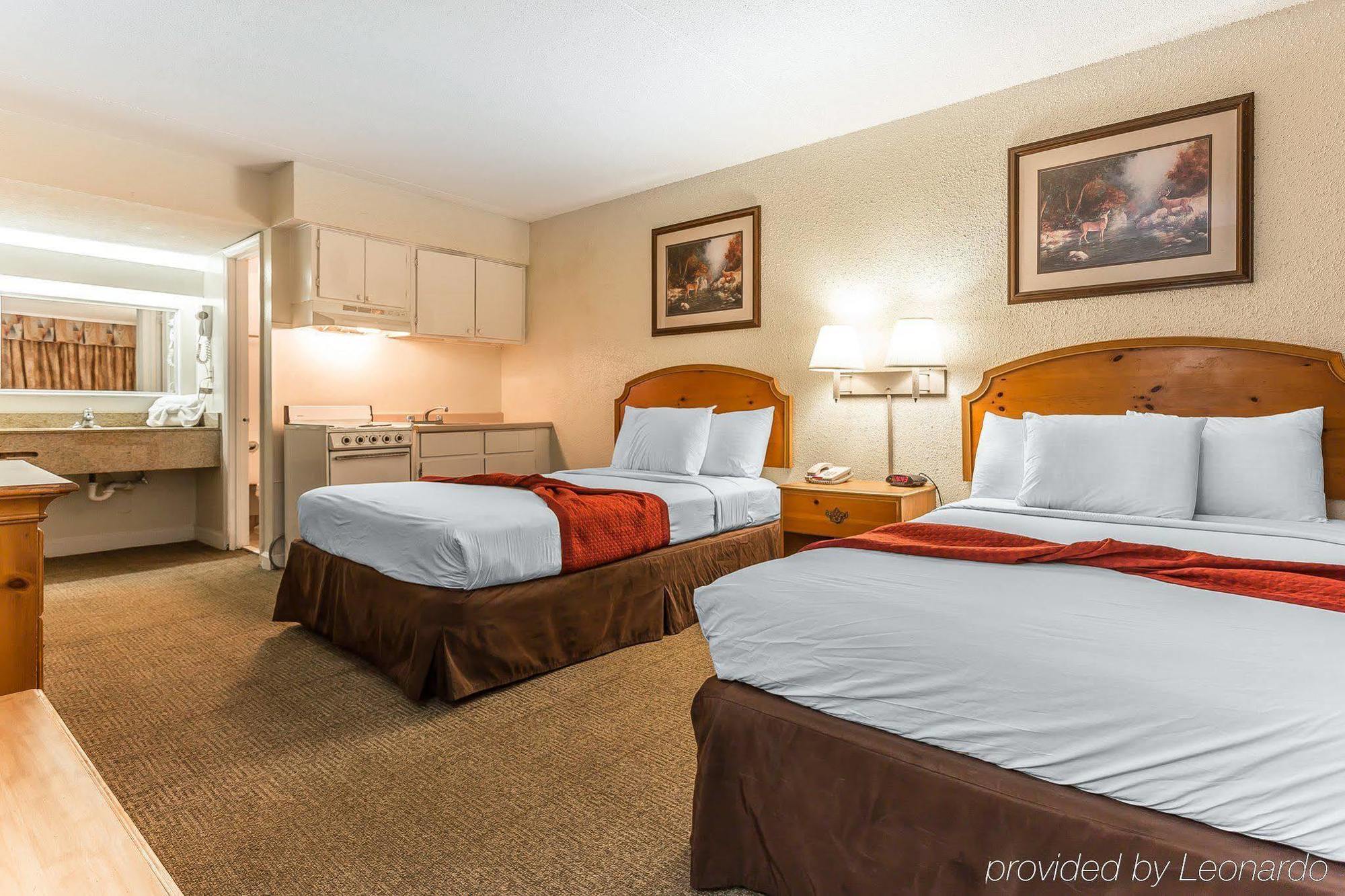 מירטל ביץ' Ocean Star Hotel (Adults Only) מראה חיצוני תמונה